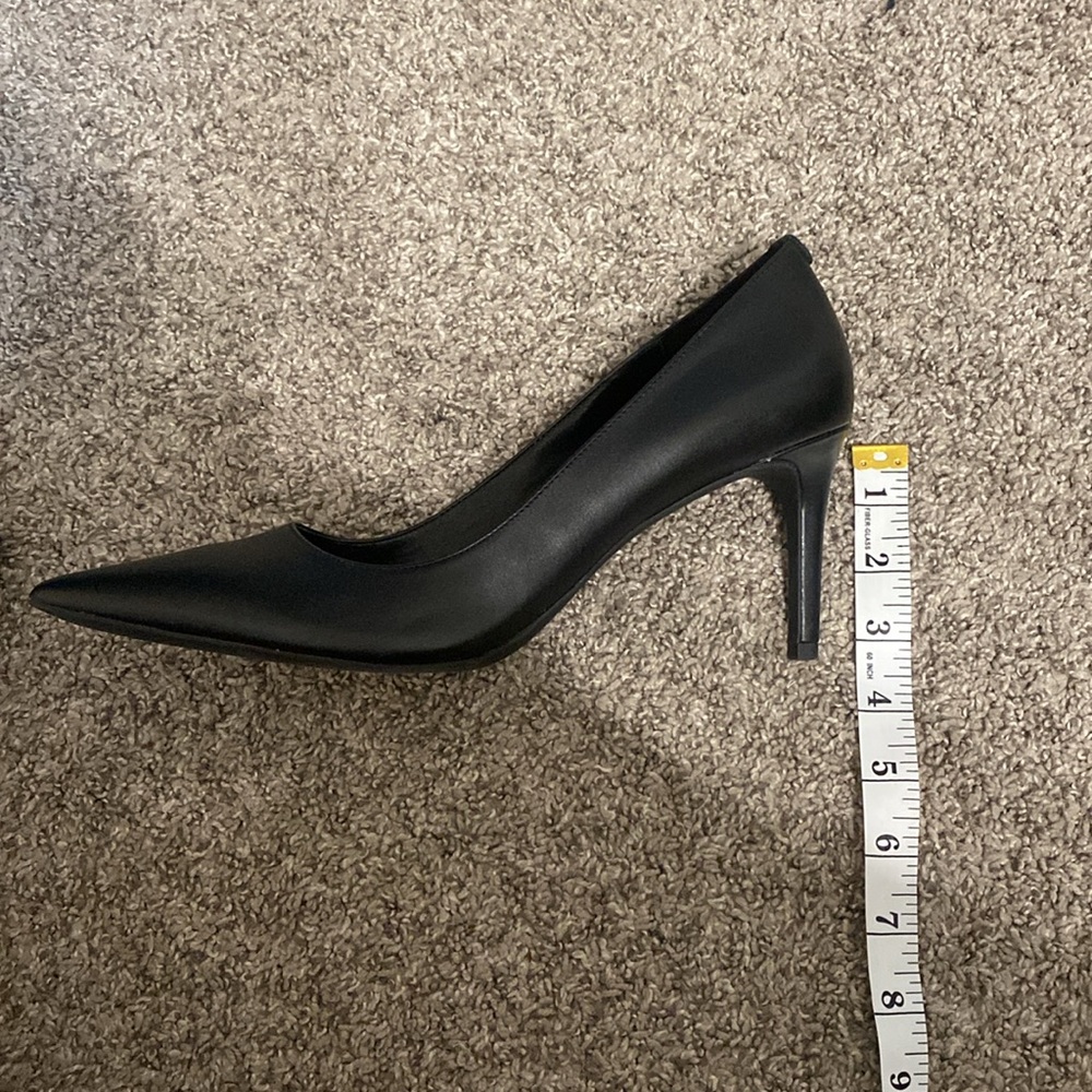 Michael Kors Classic Black Heels - Picture 5 of 6